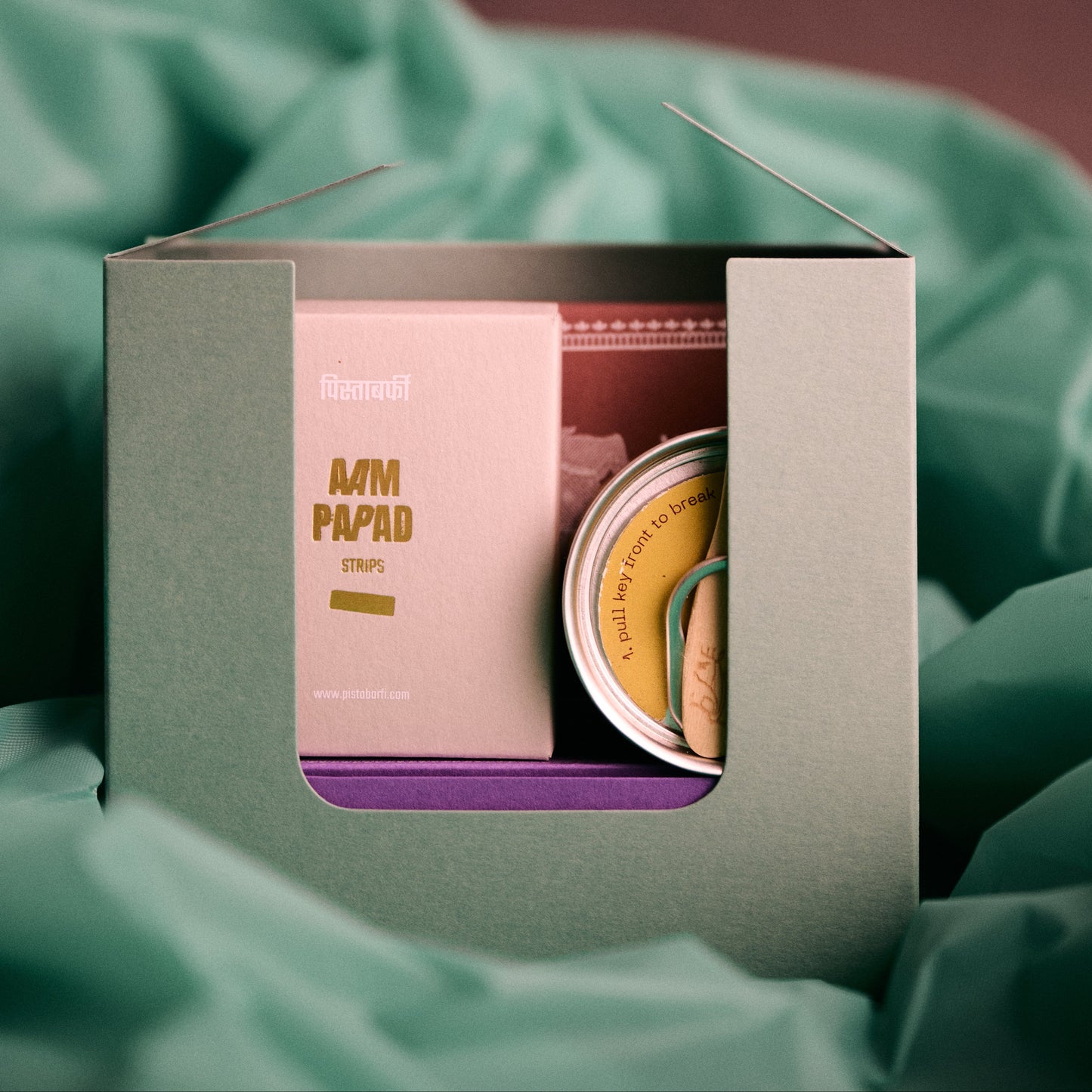 1. Hamper Box